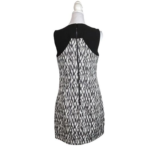Trina Turk Dress Womens Size 4 Black White Mini Sheath Sleeveless Classic Chic - Picture 4 of 12